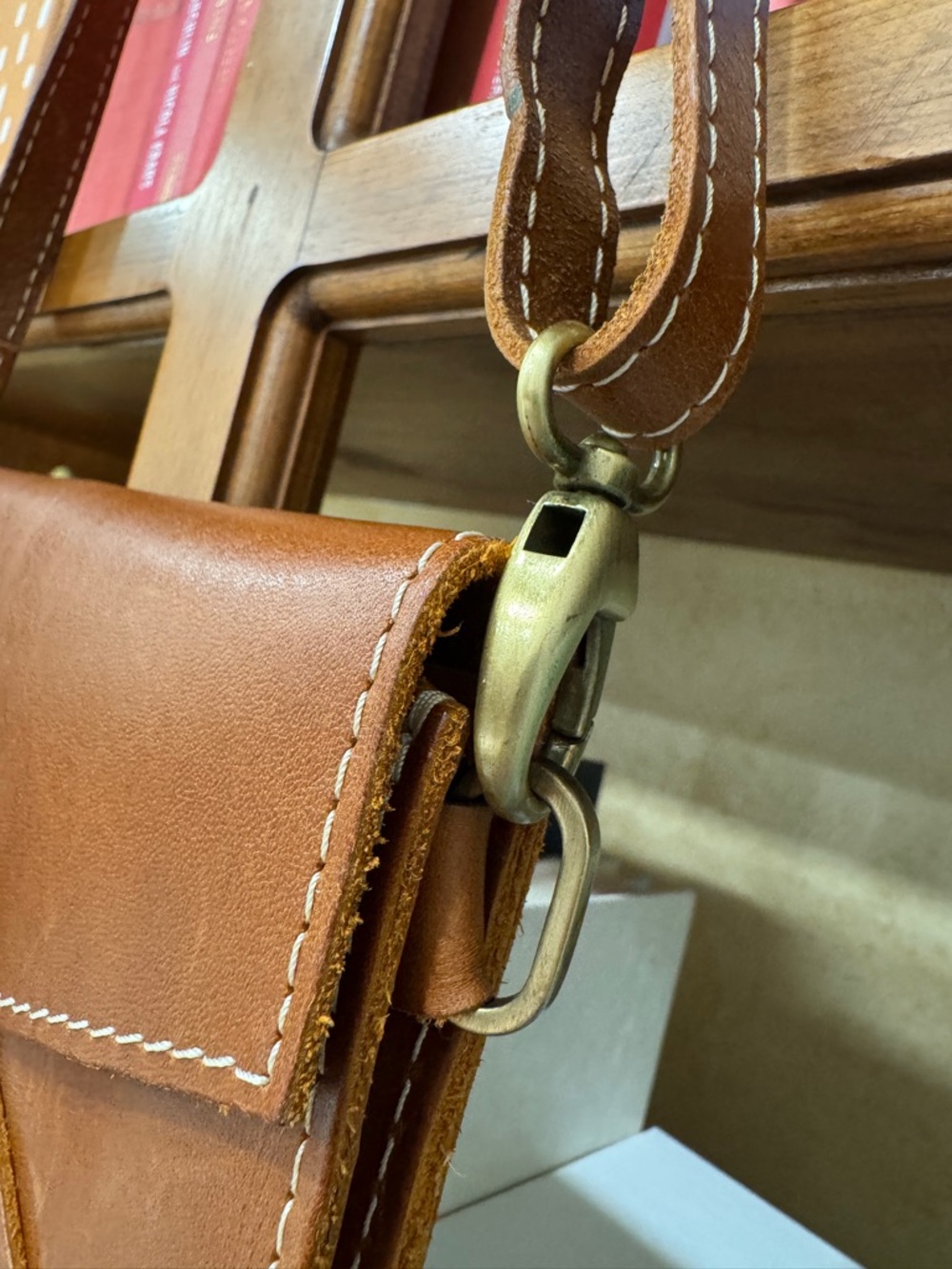 Portland Leather Envelope Convertible Crossbody - Picture 4 of 8